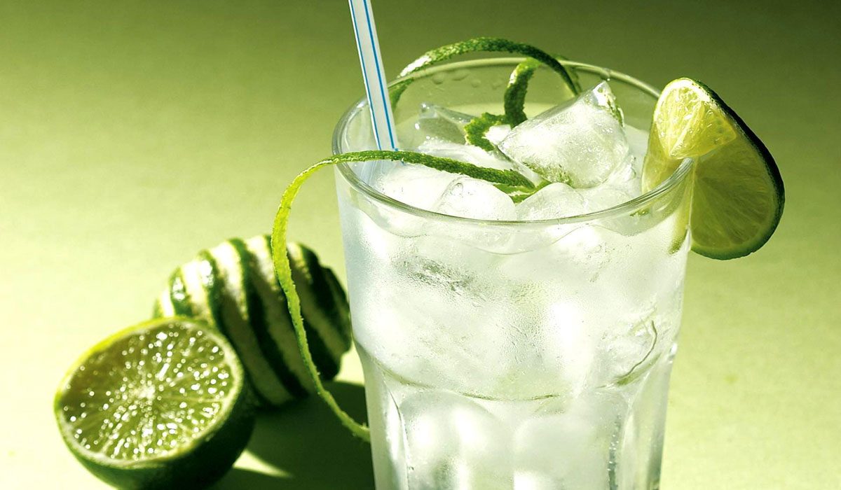 Yeşil Limon Suyu İçmenin Faydaları Nelerdir?